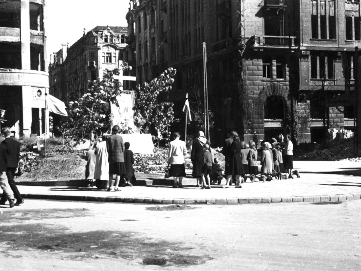1 sierpnia 1945 r., pierwsza rocznica Powstania Warszawskiego
