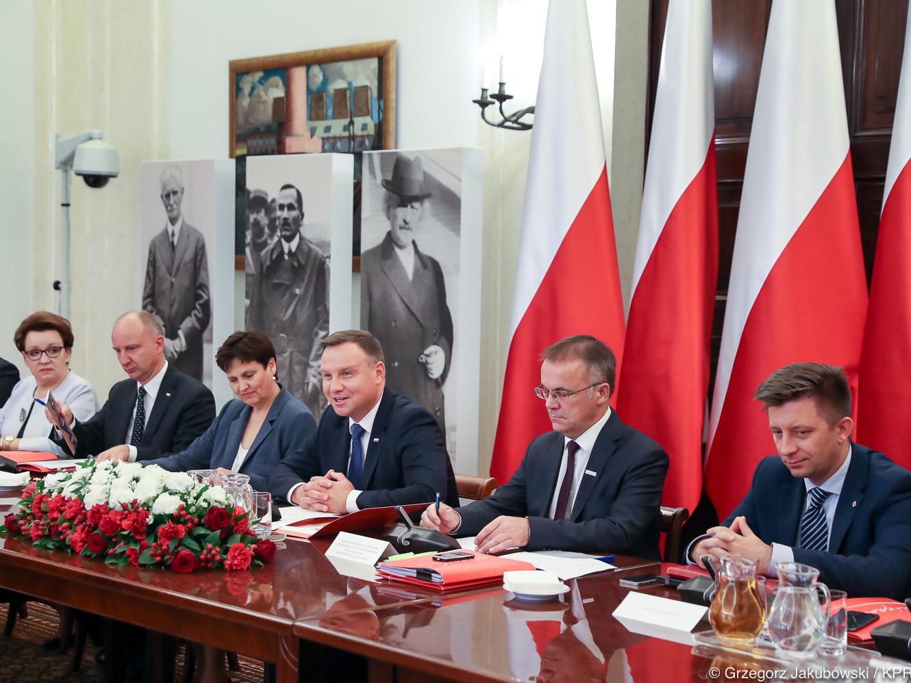 Prezydent Andrzej Duda ogłosił nazwiska 25 osób, które 11 listopada 2018 roku zostaną pośmiertnie uhonorowane Orderami Orła Białego