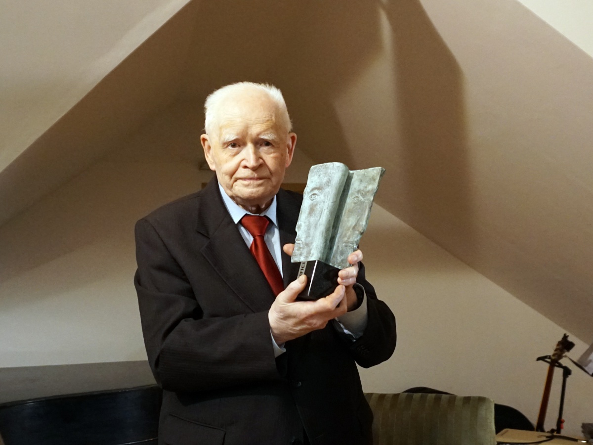 Prof. Adam Strzembosz z Nagrodą „Pontifici – Budowniczemu mostów”