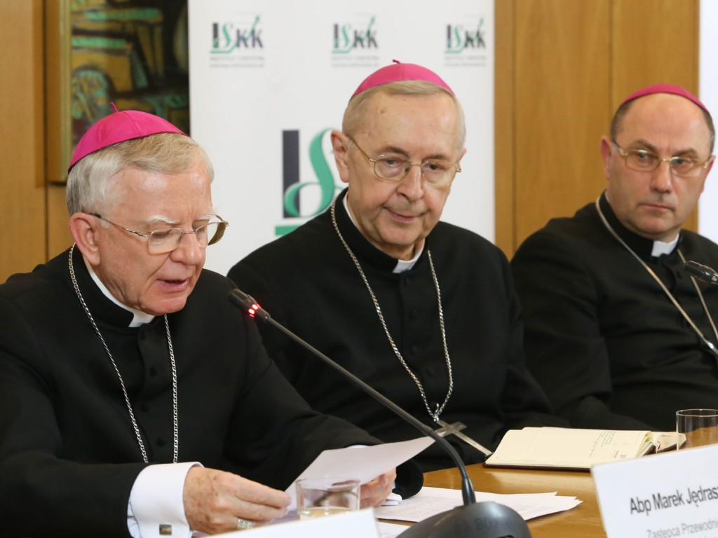Arcybiskupi (od lewej) Marek Jędraszewski, Stanisław Gądecki i Wojciech Polak