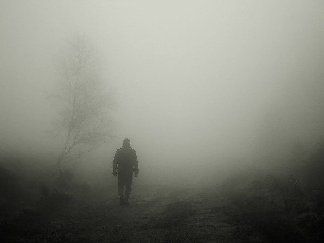 Człowiek we mgle